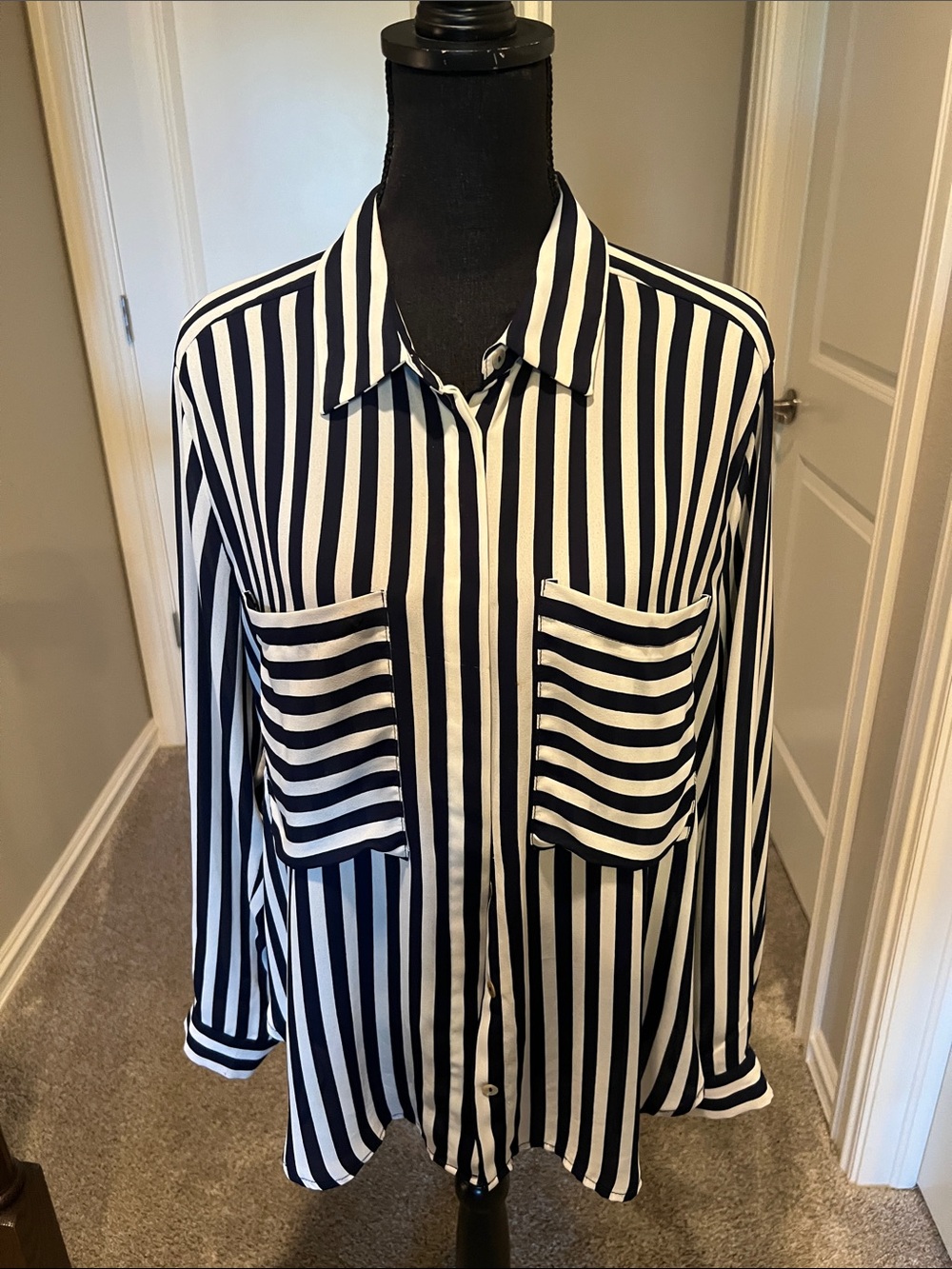 Sans Souci Navy & White Striped Button-Down Blouse Size Large